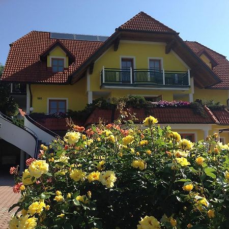 Appartamento Haus Rose Wenigzell Esterno foto